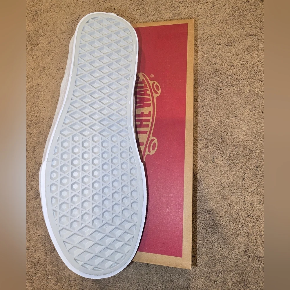 Vans Classic White Slip-On Shoes - Picture 3 of 5